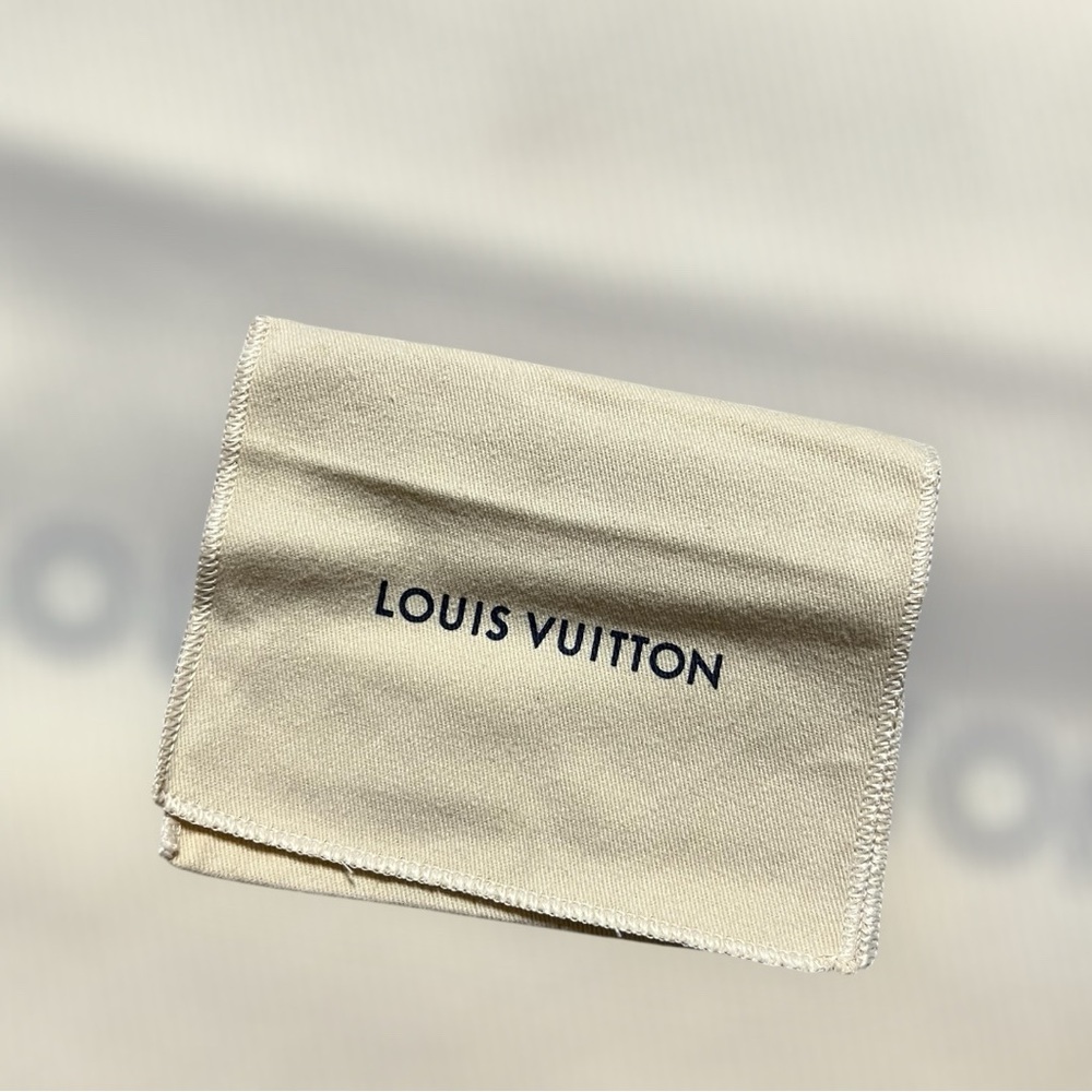 ◻️LOUIS VUITTON: Small 100% authentic wallet dust bag, in great condition◻️
